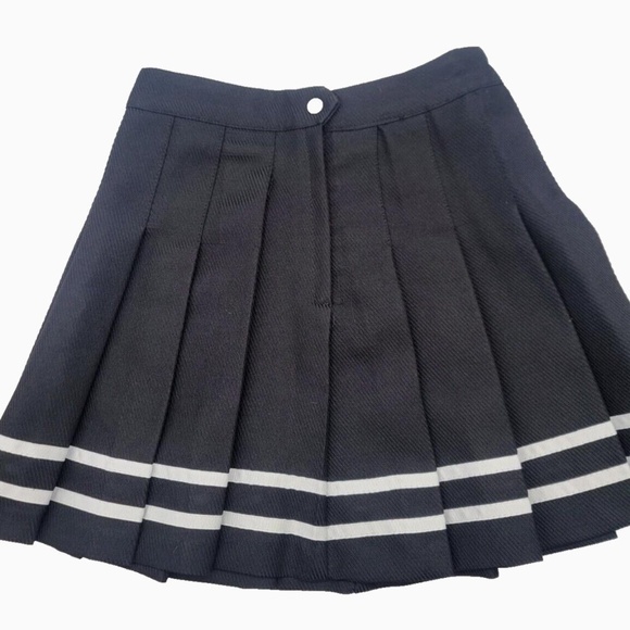 hm divided womens pleated black and white skirt size 4 (s) - Picture 2 of 4